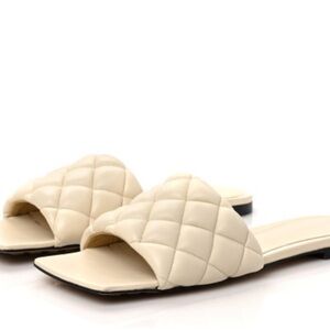 BOTTEGA VENETA Nappa Matelasse Padded Flat Sandals size 37